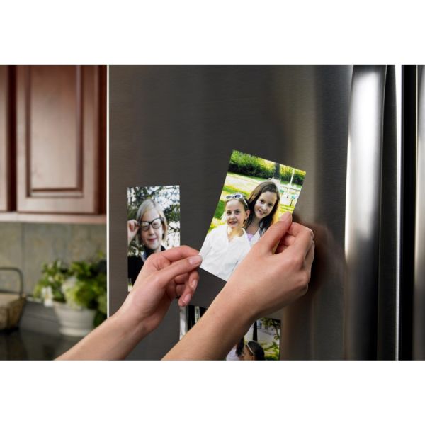 Scotch Removable Clear Double-Sided Mounting Squares , 11/16 in x 11/16 in (1.7 cm x 1.7 cm)